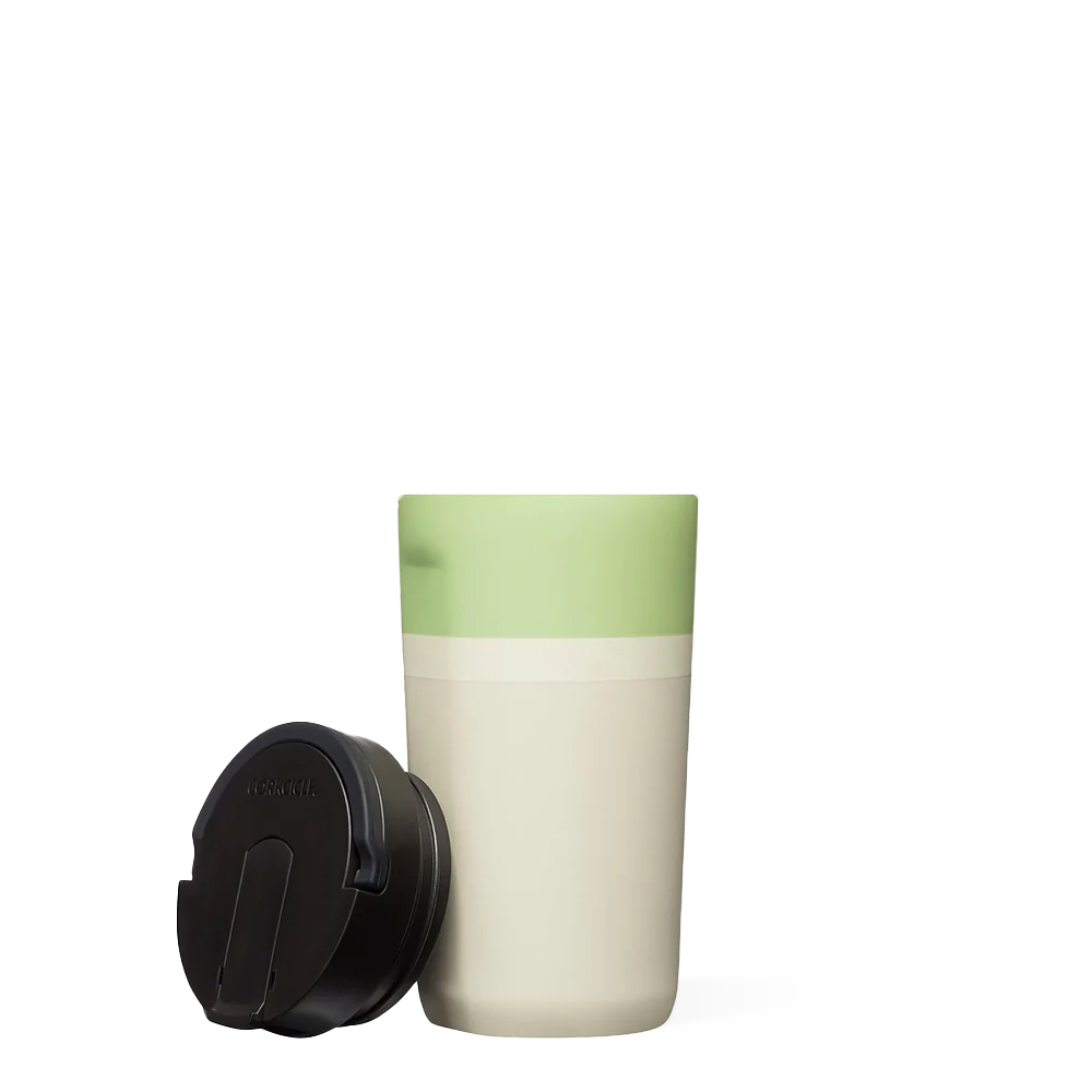 star-warstm-kids-cup-u0 0b29a0bde323--grogu-kids-cup-product-lid-off.png