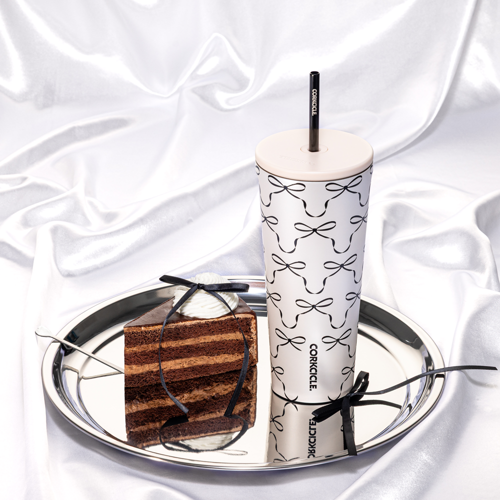 cold-cup-t5 2a98a7269432--2224PBBC-lifestyle.png