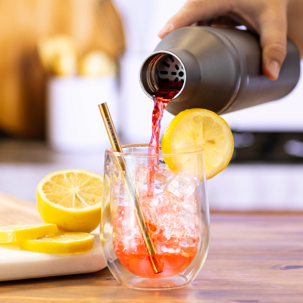 cocktail-shaker-lid-i7 Cocktail_Shaker_lifestyle_1_0f873eef-26b9-477a-b301-4dde25c00201.png